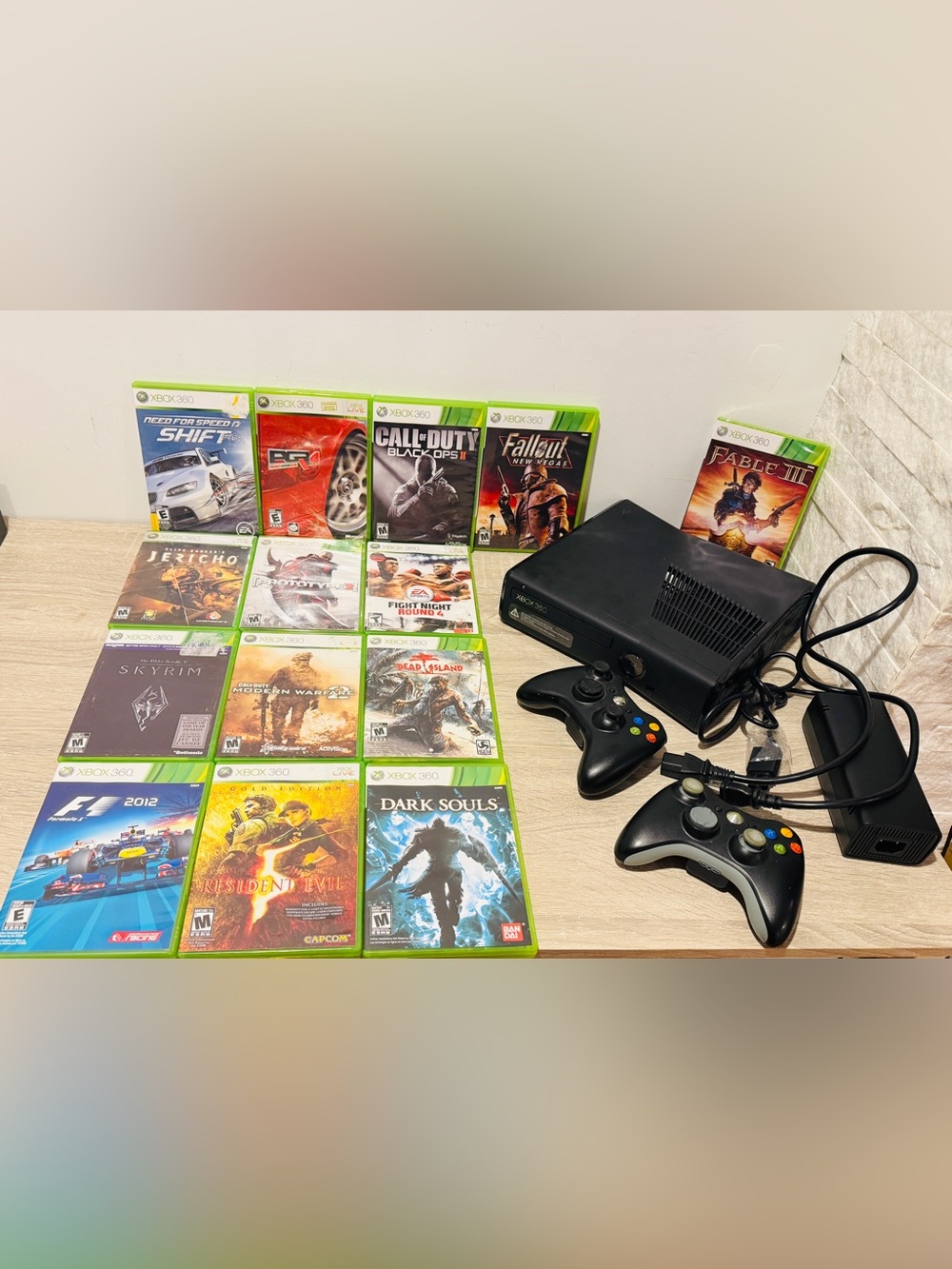 Xbox 360 S Slim 250GB Console Bundle - 2 Controllers, Power Supply & 14 Games